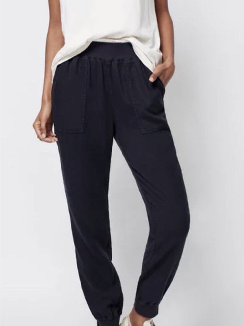 Faherty Black Arlie Day Pants
